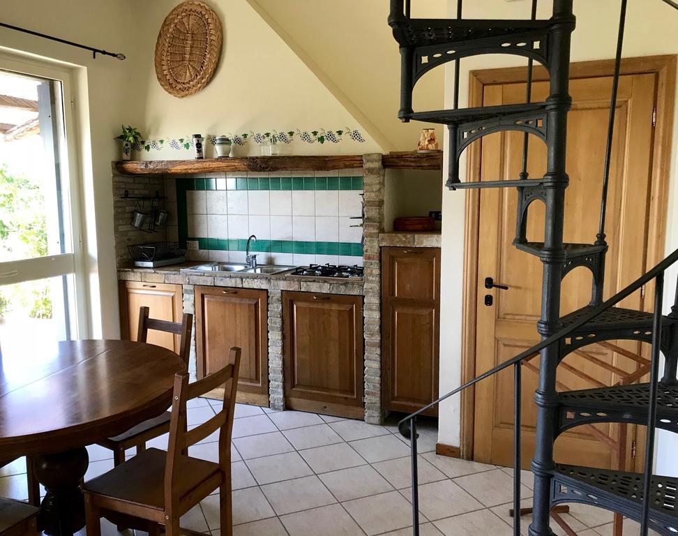 Agriturismo Valle Siriaca Castelnuovo Di Porto Exteriör bild